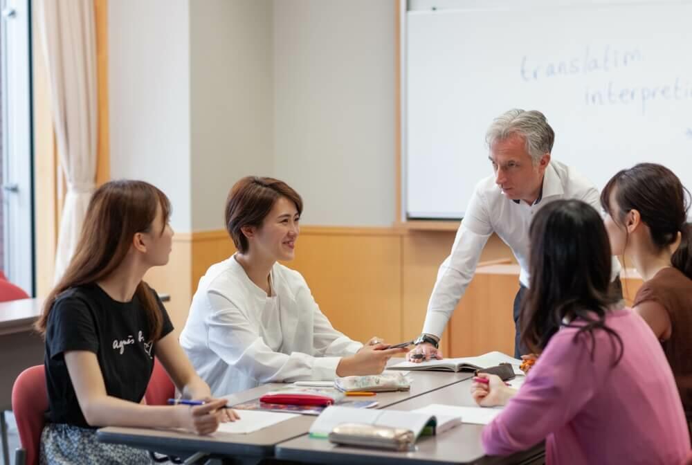 英語コミュニケーション学科